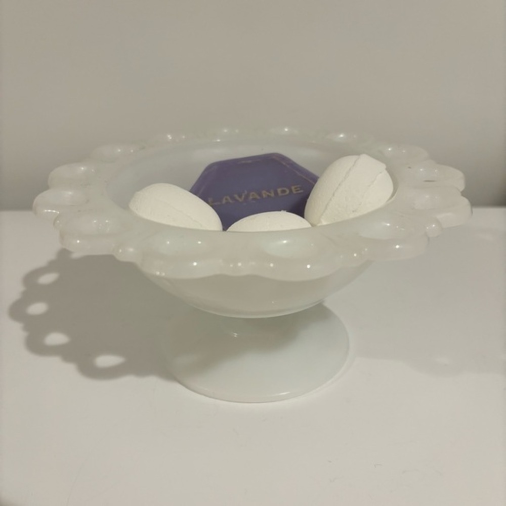 VINTAGE milk glass candy dish scalloped edges pedestal bowl candle holder 4"